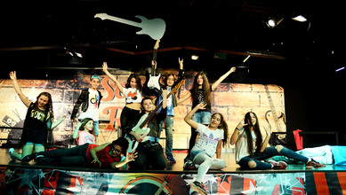 Sahnede ‘School of Rock’ Rüzgârı