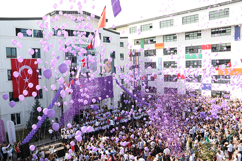 10. Kuruluş Yıl Dönümüne Yakışır Açılış!