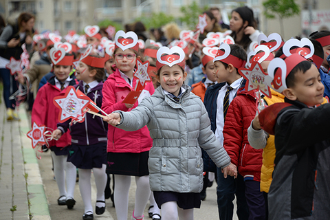 23 Nisan Ruhuna Yakışır Kutlama