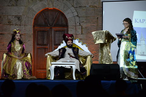 Tophane’de ‘Tarihi’ Oyun