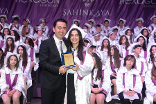 Yıldızlara Yakışır Görkemli Mezuniyet 