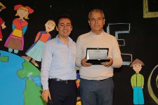 Abbas Güçlü'den Etkileyici Sunum 