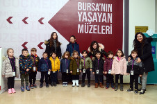 Karagöz ve Hacivat’la Tanıştılar