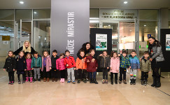 Karagöz ve Hacivat’la Tanıştılar