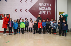 Karagöz ve Hacivat’la Tanıştılar