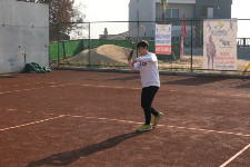 Tenis Turnuvasında İki Kupa Birden!