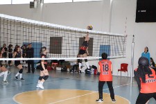 Hexagon Kız Voleybol Takımı Grup Birincisi