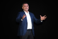 ‘Mutlu Hissetmediğiniz Mesleği Değiştirin’