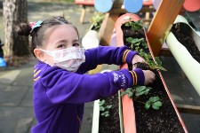 Kampüsü Minik Elleriyle Güzelleştirdiler