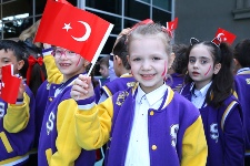 Atatürk Çocuklarına Yakışır Kortej 