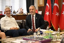 Şahinkaya Merküt roket takımı Başkan Aktaş ile Sanayi ve Teknoloji İl Müdürü Latif Deniz’i ziyaret etti