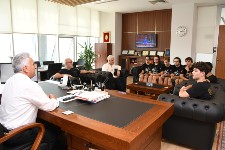 Şahinkaya Merküt roket takımı Başkan Aktaş ile Sanayi ve Teknoloji İl Müdürü Latif Deniz’i ziyaret etti