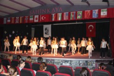 Yaz Sanat Tüm Hızıyla Sürüyor
