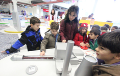Bilimin Eğlenceli Dünyasına Daldılar