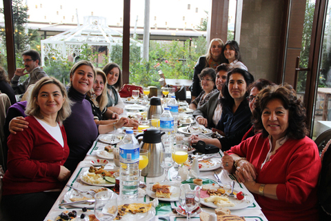 Öğretmenler Günü’ne Özel Renkli Brunch