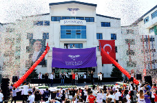 789 Öğrenciyle Muhteşem 23 Nisan Kutlaması