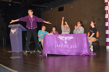 Fikirlerini İngilizce Savundular!
