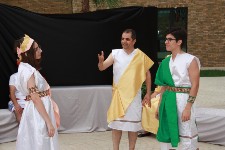 Amfi Tiyatroda 'Antik Kuntik'